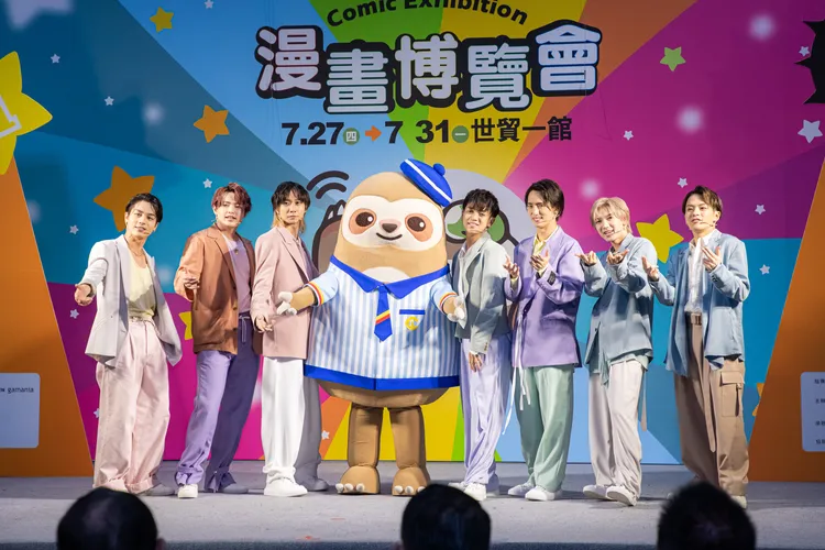 Travis Japan參加完開幕典禮，中午與200名粉絲見面。COMEON JKSSP提供