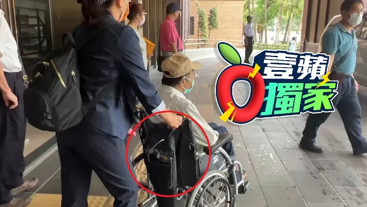 少龍疑似插著鼻胃管。陳彩玲攝