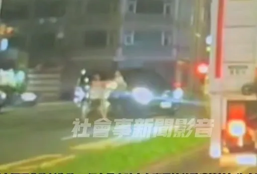 駕駛衝下車！斑馬線上和行人大打出手畫面曝光　這下最高罰6000