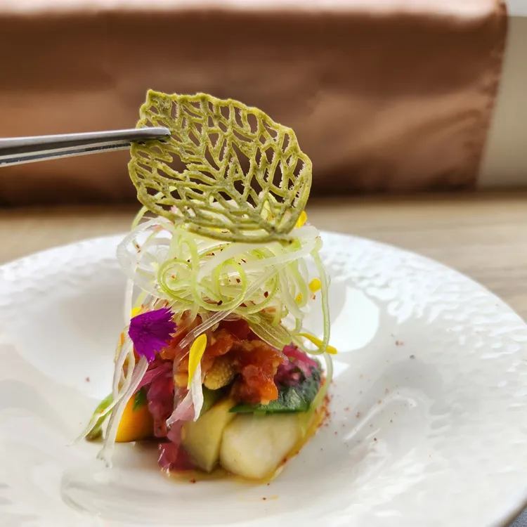 新素食料理「仙桃素•創新蔬食美學」。觀光局提供