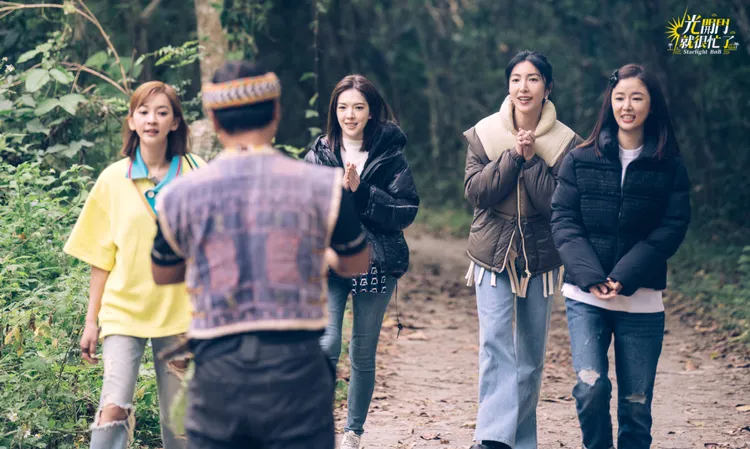 陳意涵帶林心如、楊謹華、許瑋甯出去玩。TVBS提供