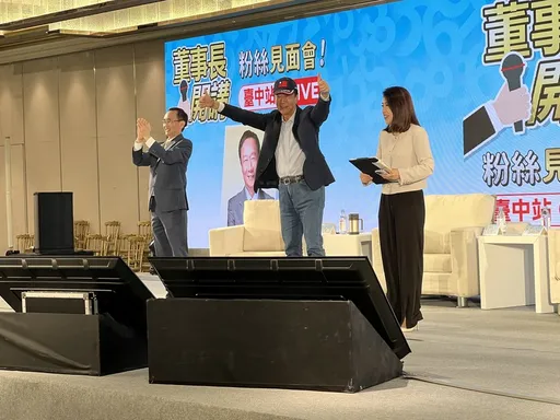 郭台銘自豪：這點比柯文哲「還長」　卻對此認輸「有一半就慶幸」