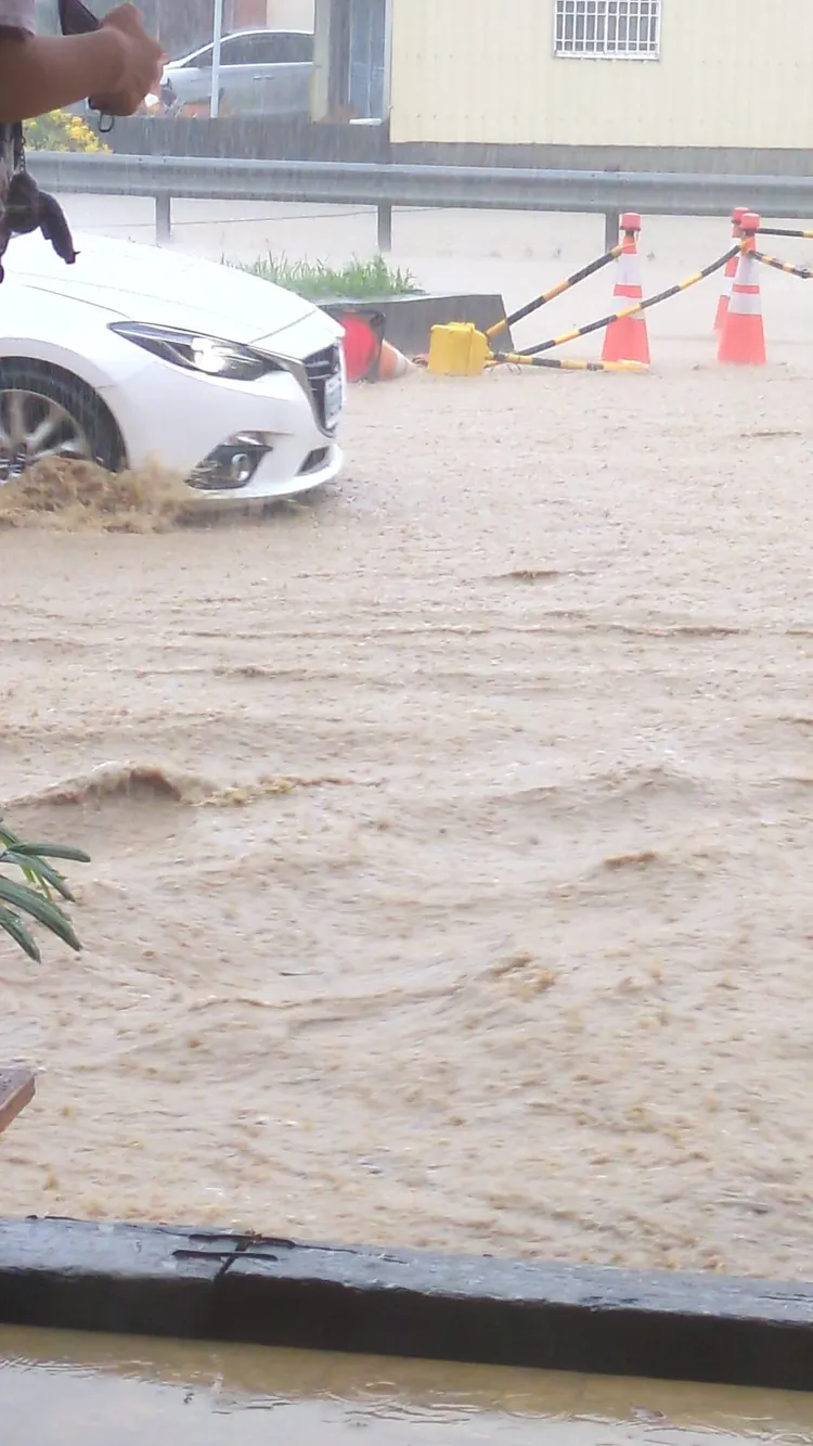 南投竹山鎮豪雨淹水。取自臉書