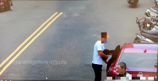 詐團假投資APP誆獲利帳戶被鎖 女面交「解鎖金60萬」警逮2嫌