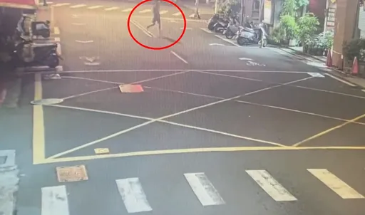 酒驾男见警临检拔腿就跑　后座友人被丢包也傻眼