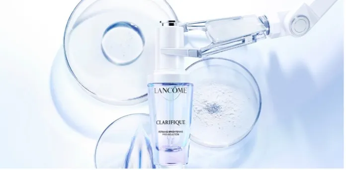 【蘭蔻超極光淨亮淡斑激萃30ml】夏日最強極光精華2天淡斑！3天白透光，超水感、秒吸收、速嫩亮，首創15%「激光淨亮煥膚科技」達到極速淨膚+全面提亮+保濕鎖水。市價5518元，優惠價3402元，現賺2116元。momo購物提供