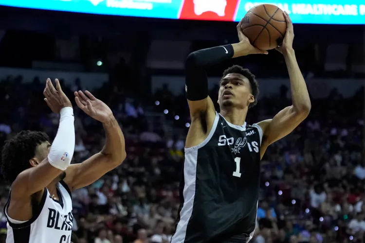 文班亞馬今展現跳投能力。  美聯社