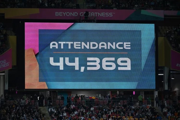 全場超過4.4萬名觀眾，多支持英格蘭。路透社