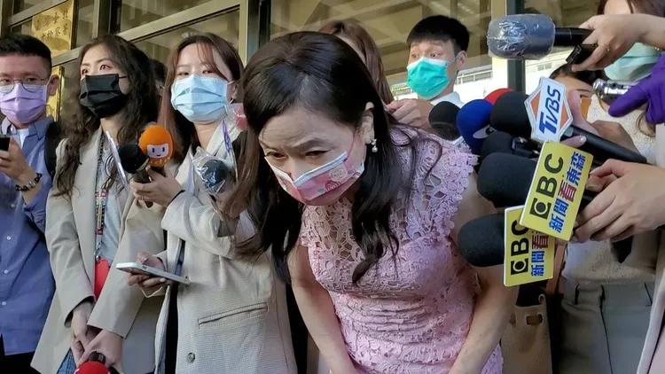 周玉蔻在張淑娟提告時曾赴地檢署道歉，但張淑娟認為她只是在做秀。資料照片