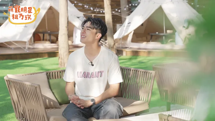 陳昊森錄節目滿身大汗。TVBS提供