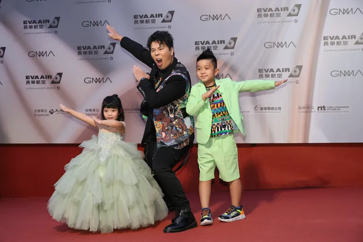 邵大倫帶一對兒女相當搶鏡。攝影中心攝