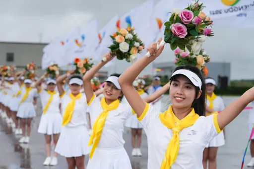 图多|成都世大运今开幕 礼宾美女让这国总统害羞了