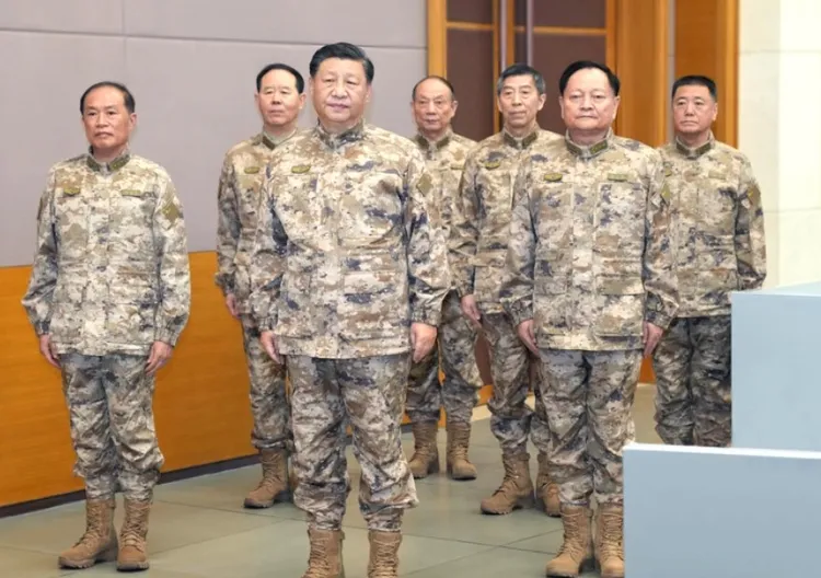 專家指出，歷史上不乏威權政權領導人忽視外部嚇阻訊號的例子。圖為中共中央軍委會全體成員。資料照片