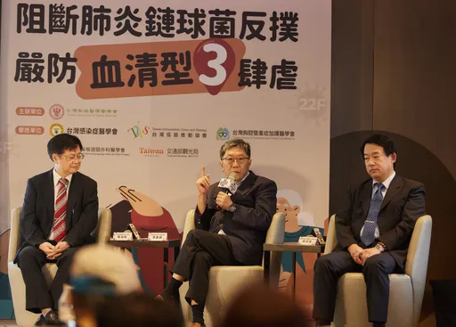 肺鏈疫苗擬擴大公費對象 李秉穎:最快今秋65歲以上打2劑