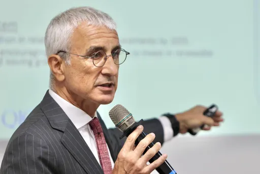 股海明燈來了!「台灣先生」谷月涵示警AI股有泡沫化疑慮 台股有點過熱