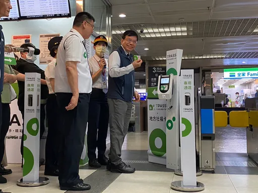 TPASS月票吸30.7萬人響應!納共享機車? 王國材:尊重地方政府決定