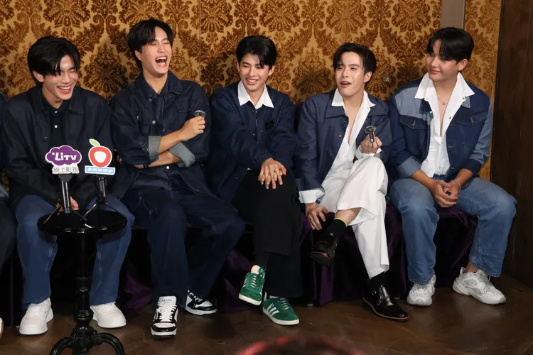 Gemini（左二）受訪時不停失控大笑。陳建岐攝