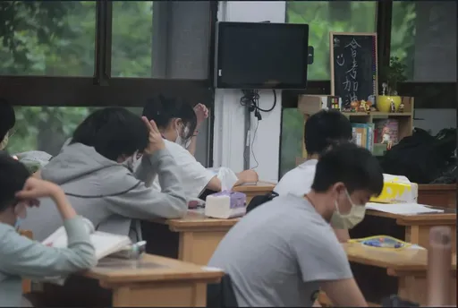 16.8萬考生注意!高中免試入學11時放榜 查詢網址看這