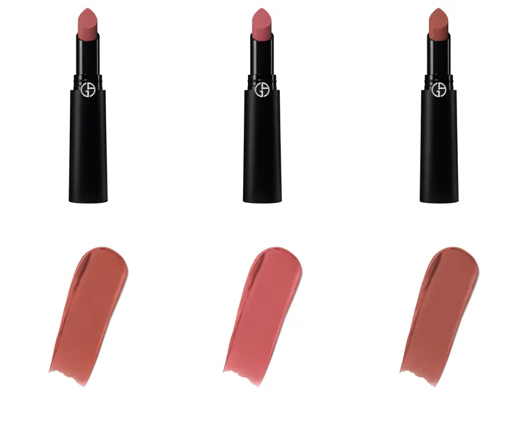 奢華絲絨訂製唇膏#112（左起）、#115、#117。品牌提供