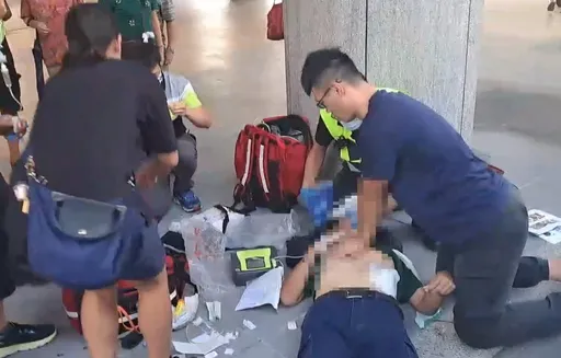 瑞芳男出遊前心肌梗塞倒地 救護人員AED電擊2次救活