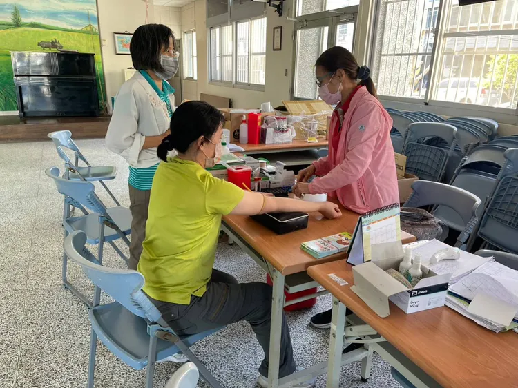 市府設置採檢站找出隱性病例。衛生局提供