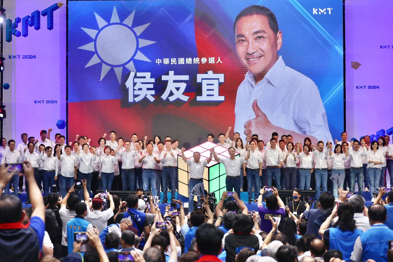 國民黨全國黨代表大會今登場,鼓掌通過提名新北市長侯友宜擔任總統參選人。林林攝