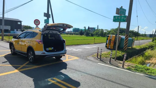 娃娃車和計程車擦撞翻車!幼童、老師等13人受傷送醫 酒測值出爐