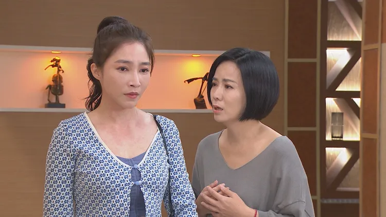 陳仙梅(右)《市井豪門》認錯女兒也被觀眾罵很笨，讓她哭笑不得，左為張家瑋。民視提供