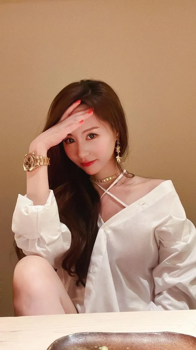 王瀅婚後育有3女，仍保持好身材。翻攝王瀅IG