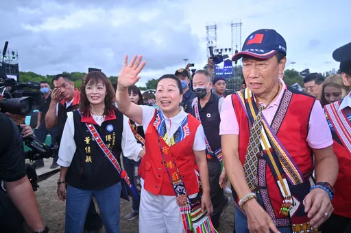 缺席全代會參加法會!又同框郭台銘引臆測 徐榛蔚澄清:已向朱立倫請假
