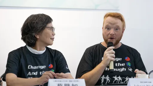 用2栋房支撑100个台湾少年的足球梦 丹麦教练恐断炊!