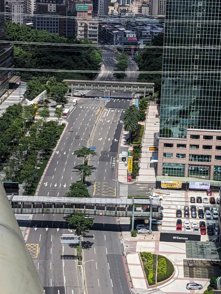 汐止地區街道淨空。翻攝畫面