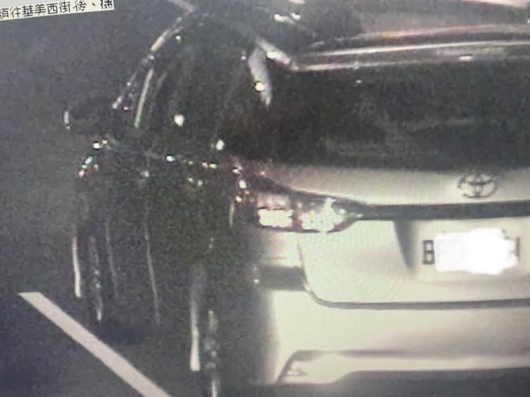 涉案的白色WISH休旅車。民眾提供