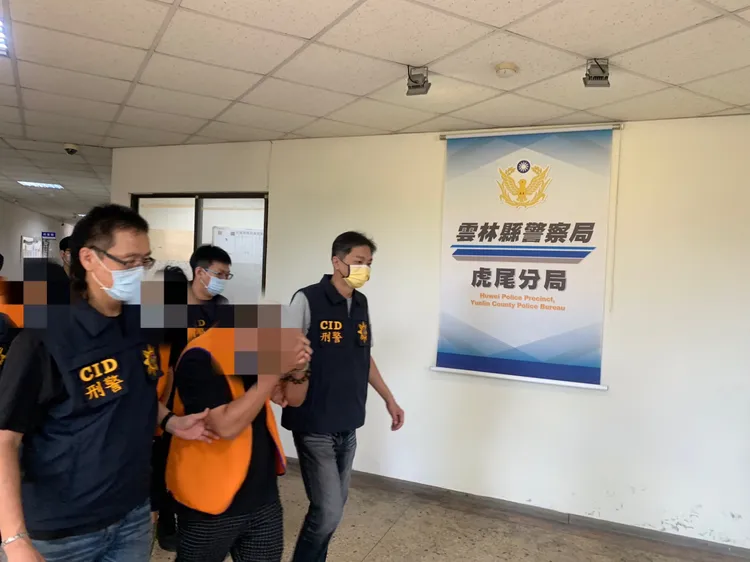 警方帶回施暴的蔡姓男子等人。民眾提供