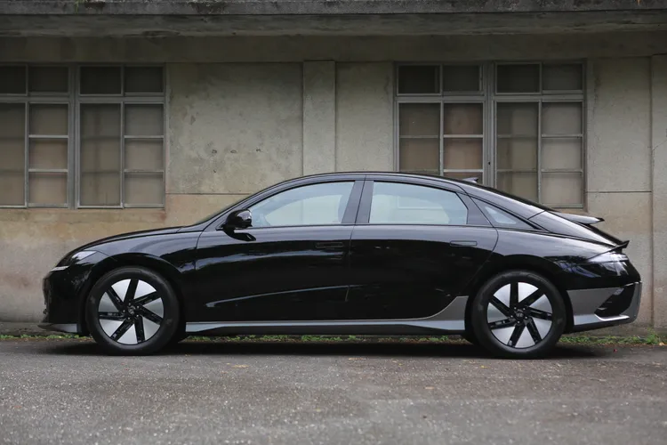 試駕的IONIQ 6 EV600採用後驅單馬達設定，0-100km/h加速可在7.4秒完成。林浩昇攝