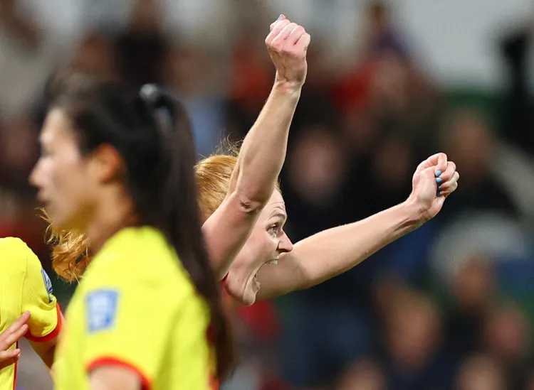 丹麥隊的范斯加德終場前頭槌絕殺破網，興奮不已。路透社