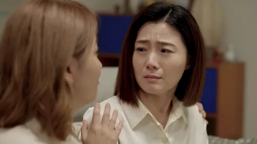 楊小黎與失智父大吵完接噩耗 懊悔心痛哭成三眼皮