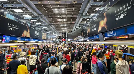 日媒狂播台灣萬安演習 全因「兇猛正妹」奔跑超晃魄力滿點