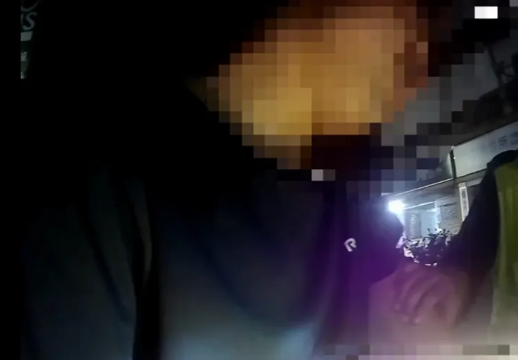 郭男主動坦承持有毒品。翻攝畫面