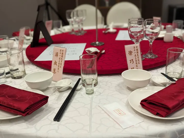 開元聯誼會邀請7位北市立委參選人，但僅王鴻薇跟李彥秀2人到場。蘇柏銓攝