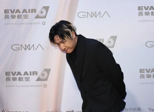 鹿希派金曲典禮被問爸姐心情 「全家都挺好的」