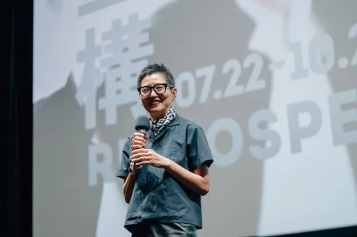 楊德昌遺孀是通緝犯逃亡12年 詐領千萬薪資高調現身惹議