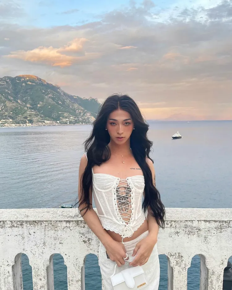 庾恩利不時分享女裝照。翻攝庾恩利IG