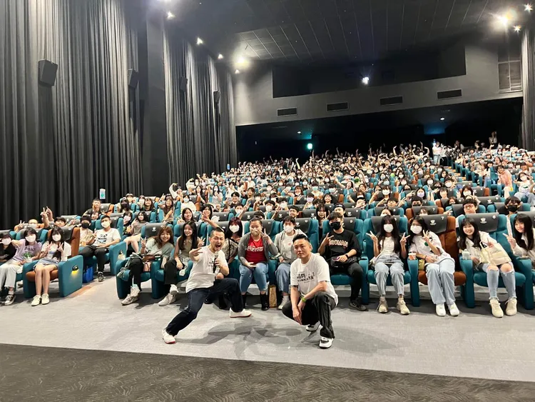 九把刀春風在台中學生場映後。麻吉砥加提供