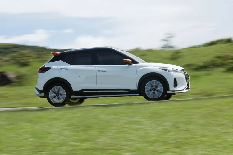 KICKS避震器阻尼能在兼顧舒適性的前提下，同步帶來彎道良好的支撐性，加上緊湊化的車身設定，在山區道路上仍舊能夠帶來不少駕馭樂趣。翁玉信攝