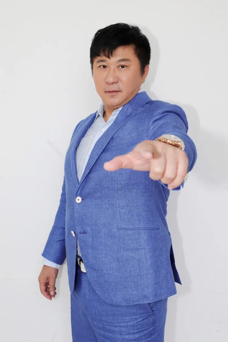 胡瓜主持的《全能歌手》播出即稱霸周六冠軍。民視提供