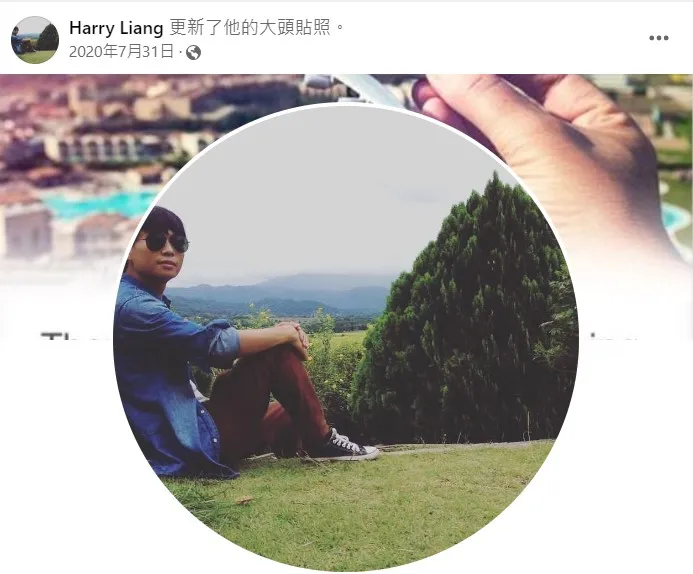 梁軍還是阿拉斯加個體戶導遊時的行銷照片。翻攝臉書Harry Liang