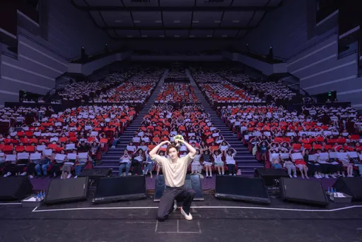 IU不要看!李鍾碩被求婚喜收「定情物」 怨台灣美食太誘人節食破功