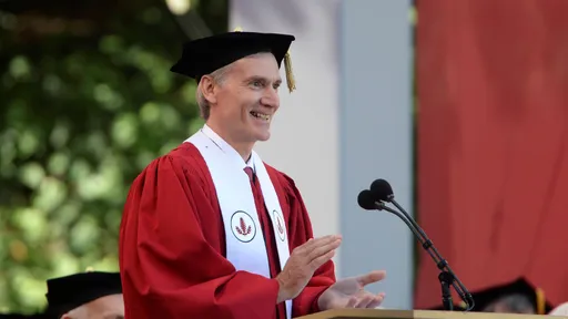 內幕曝光!史丹佛大學校長學術醜聞請辭 竟是因為17歲的他