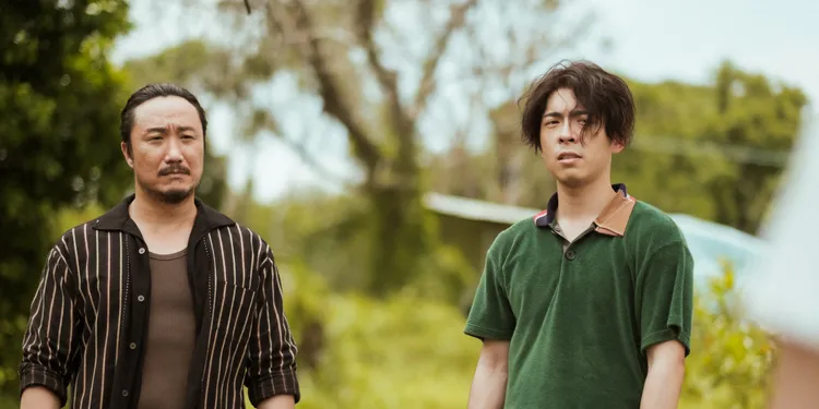 呂爵安（右）透露鄭中基私下是個模範爸爸。華映娛樂提供